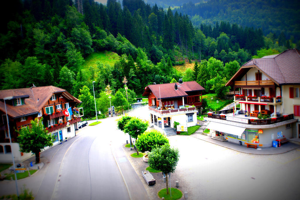 Hotel Kurhaus Fluehli ภายนอก รูปภาพ