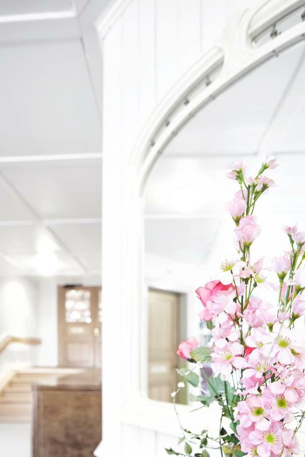 Hotel Kurhaus Fluehli ภายนอก รูปภาพ